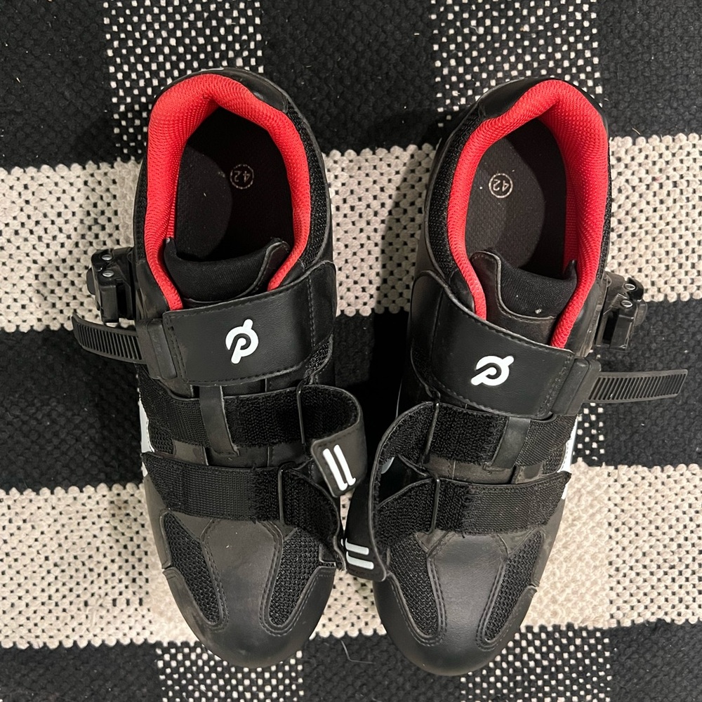 Peloton Black Cycling Shoes with Red Accents size 42 men’s